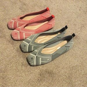 2 pair shoes, both size 8, 1 black & 1 red